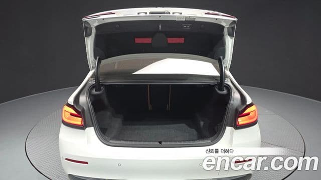 BMW 5 Series 2023 — Photo 13/20