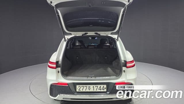 Genesis GV70 2021 — ფოტო 20/20