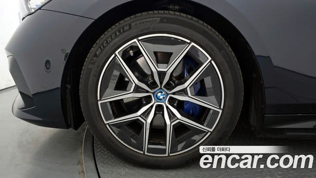 BMW i5 2025 — ფოტო 19/20