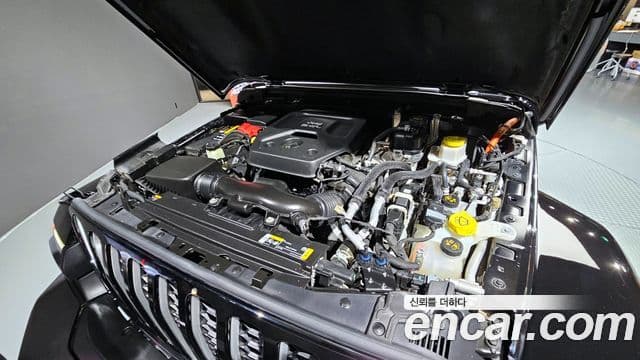Jeep Wrangler 2022 — ფოტო 6/20