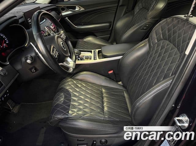 Kia Stinger 2020 — фото 14 из 17