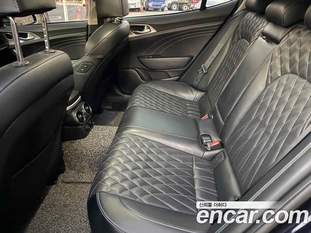 Kia Stinger 2020 — ფოტო 15/17