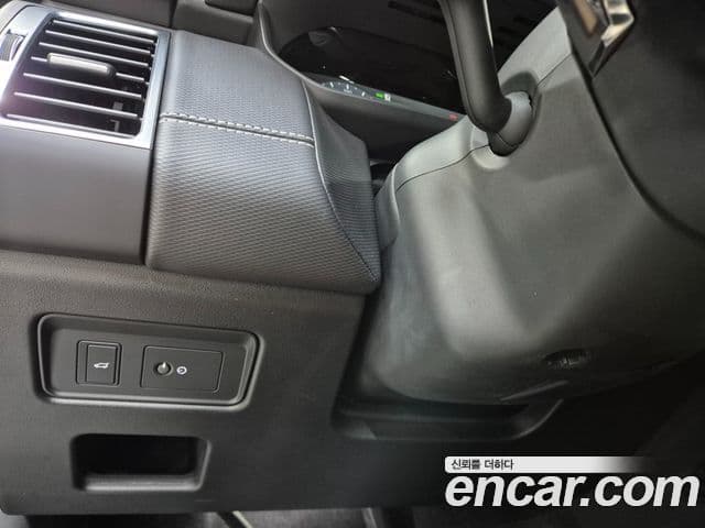 Land Rover Discovery 5 2025 — ფოტო 15/20