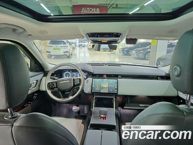 Land Rover Range Rover Velar 2025 — ფოტო 7/19