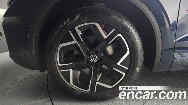 Volkswagen Touareg 2024 — ფოტო 4/20