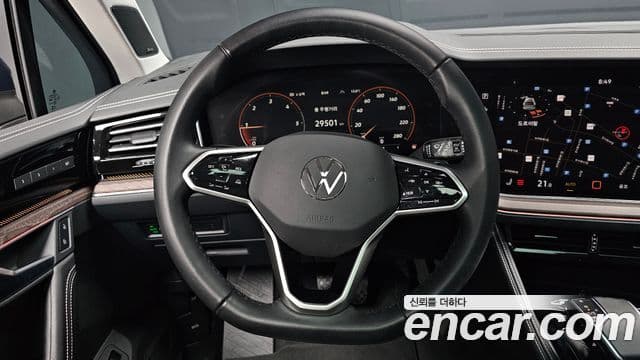 Volkswagen Touareg 2024 — ფოტო 13/20