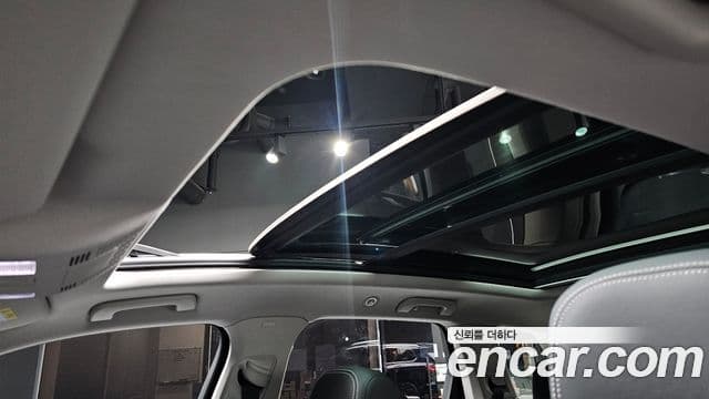 Volkswagen Touareg 2024 — ფოტო 19/20