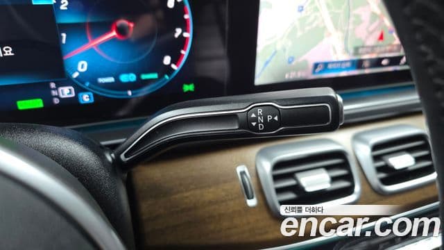 Mercedes-Benz GLE-Class 2019 — Фото 8/20