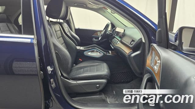 Mercedes-Benz GLE-Class 2019 — Фото 11/20