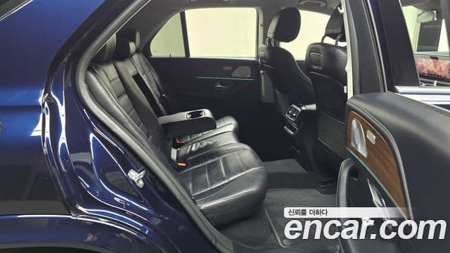 Mercedes-Benz GLE-Class 2019 — Фото 12/20
