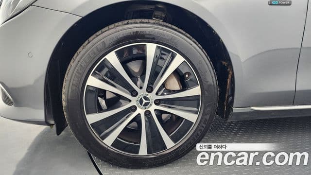 Mercedes-Benz E-Class 2020 — Фото 5/20