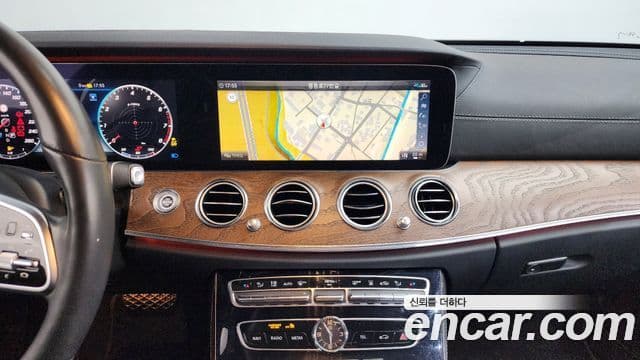 Mercedes-Benz E-Class 2020 — Фото 14/20