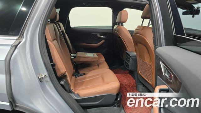 Audi Q7 2021 — ფოტო 12/20
