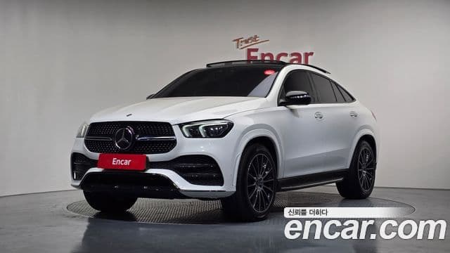 Mercedes-Benz GLE-Class 2022 — Photo 11/20
