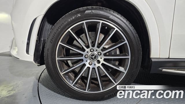 Mercedes-Benz GLE-Class 2022 — Photo 20/20