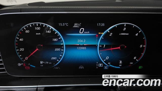 Mercedes-Benz GLE-Class 2022 — Photo 9/20