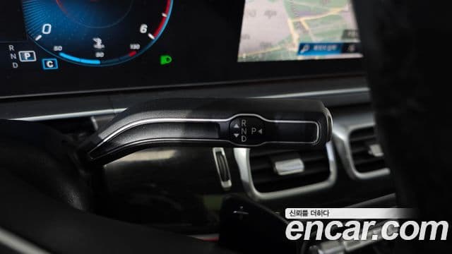 Mercedes-Benz GLE-Class 2022 — Photo 8/20