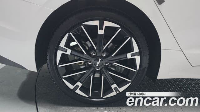 Kia K5 2025 — ფოტო 5/20