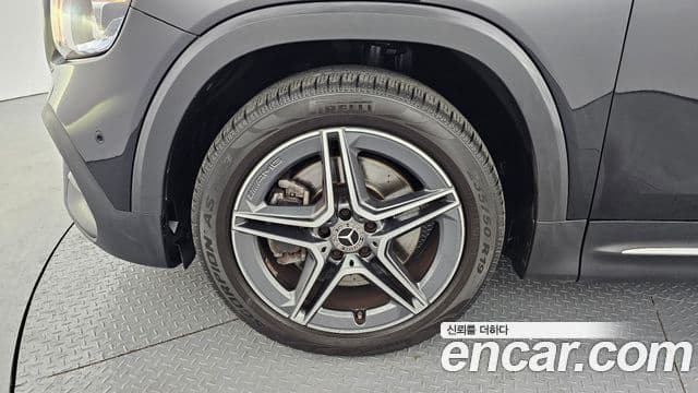 Mercedes-Benz GLB-Class 2020 — Фото 5/20