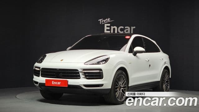 Porsche Cayenne 2021 — Photo 13/20