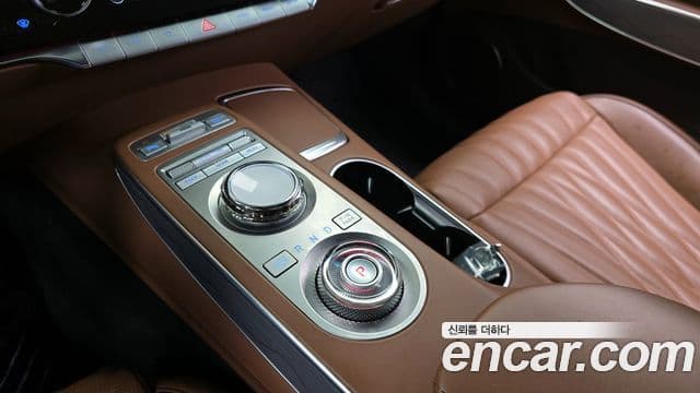 Genesis GV70 2022 — ფოტო 9/20