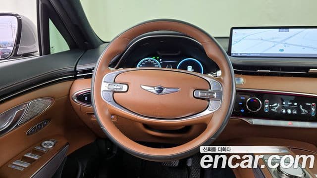 Genesis GV70 2022 — ფოტო 13/20
