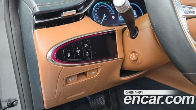 Genesis GV70 2022 — ფოტო 18/20