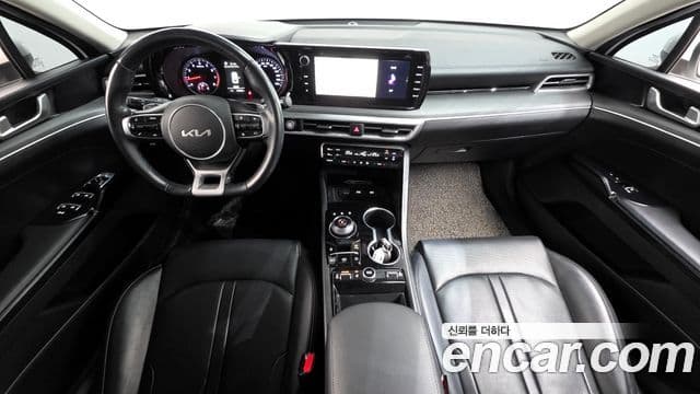 Kia K5 2021 — ფოტო 7/20
