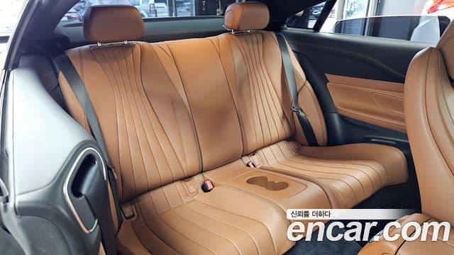 Mercedes-Benz E-Class 2019 — Şəkil 12/20