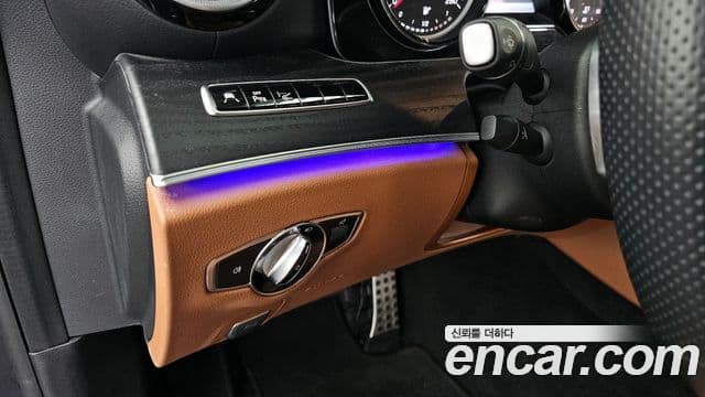 Mercedes-Benz E-Class 2019 — Şəkil 19/20