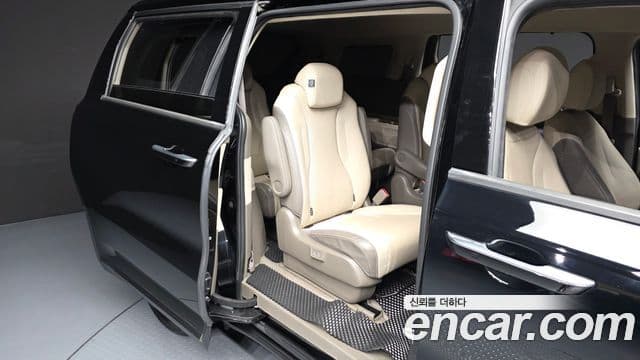 Kia Carnival 2021 — Şəkil 11/20