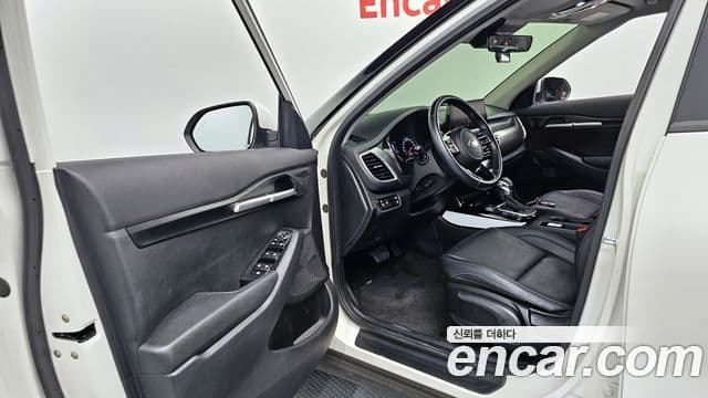 Kia Seltos 2020 — ფოტო 13/20
