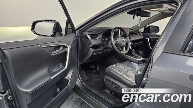 Toyota RAV4 2024 — Şəkil 10/20