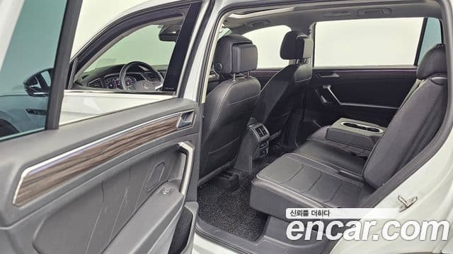 Volkswagen Tiguan Allspace 2023 — Şəkil 11/20