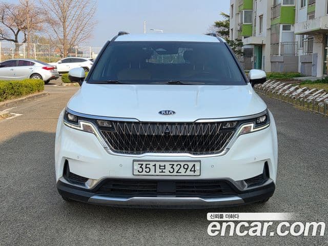 Kia Carnival 2021 — Фото 1/20