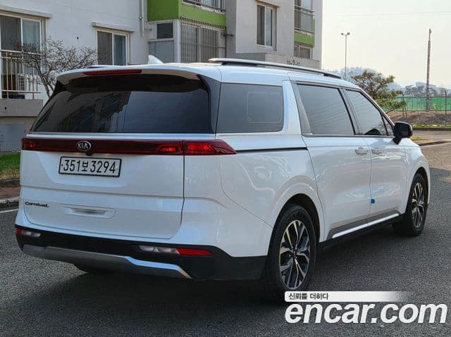 Kia Carnival 2021 — Фото 5/20