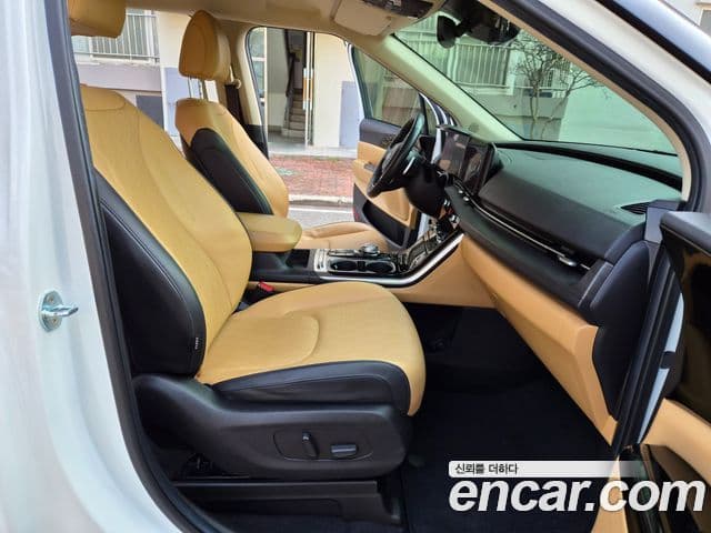Kia Carnival 2021 — Фото 12/20