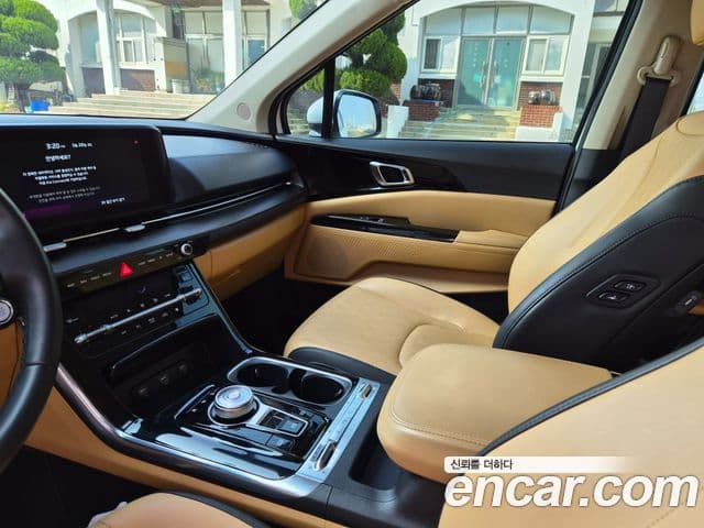 Kia Carnival 2021 — Фото 13/20