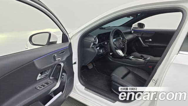 Mercedes-Benz A-Class 2024 — Photo 15/20