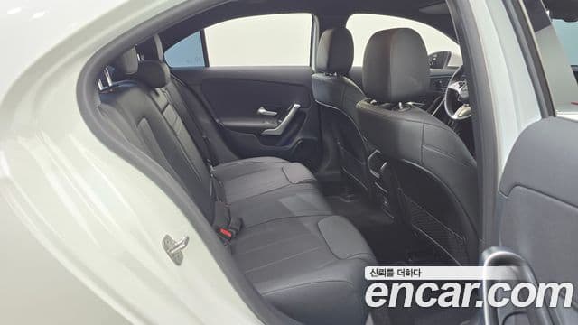 Mercedes-Benz A-Class 2024 — Photo 3/20