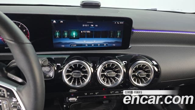 Mercedes-Benz A-Class 2024 — Photo 7/20