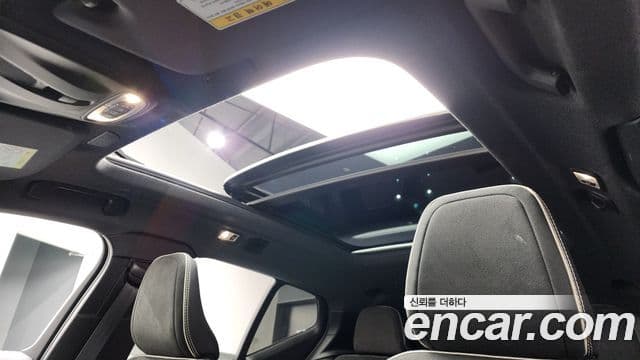 Volvo XC40 2018 — ფოტო 19/20