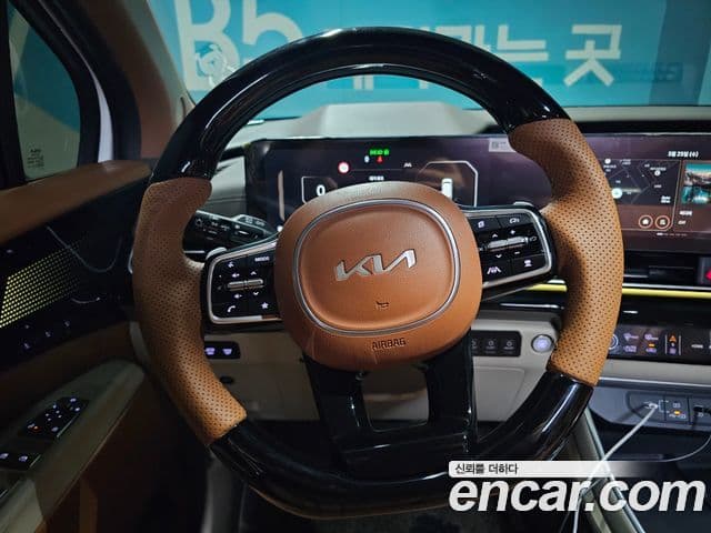 Kia Carnival 2024 — ფოტო 5/20