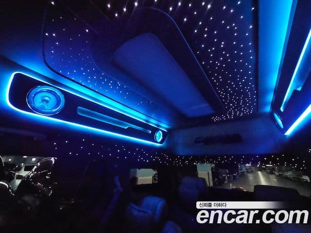 Kia Carnival 2024 — фото 17 из 20