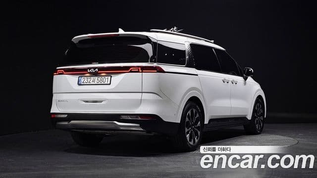 Kia Carnival 2023 — Şəkil 2/20