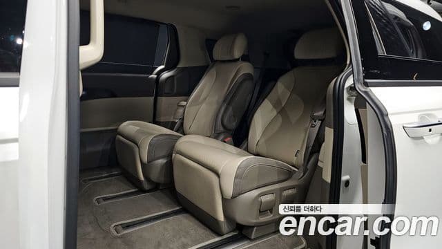 Kia Carnival 2023 — Şəkil 12/20
