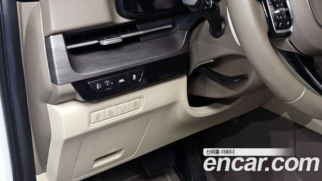 Kia Carnival 2023 — Şəkil 16/20