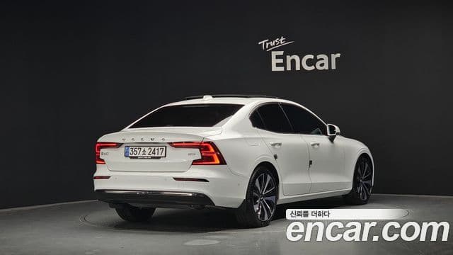 Volvo S60 2024 — ფოტო 2/20