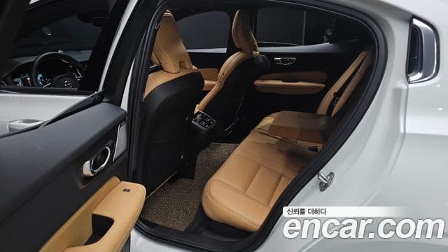 Volvo S60 2024 — ფოტო 12/20