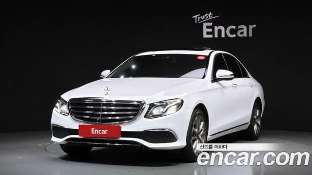 Mercedes-Benz E-Class 2018 — Şəkil 20/20